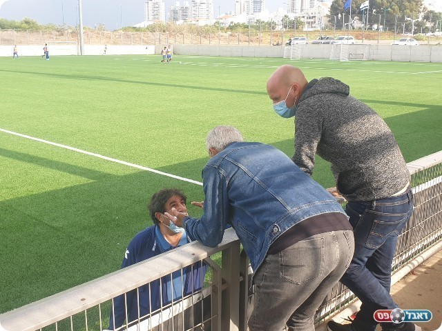 מופז קורן ושמילו מתדרכים את אזולאי (לירן דורף)